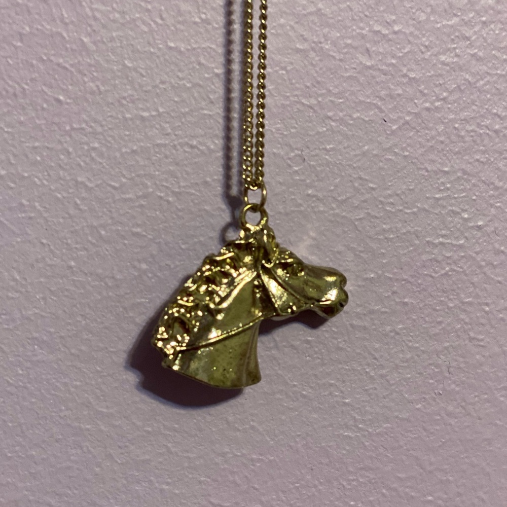 🔴 Horse head necklace